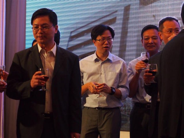 P9273554 (Large)